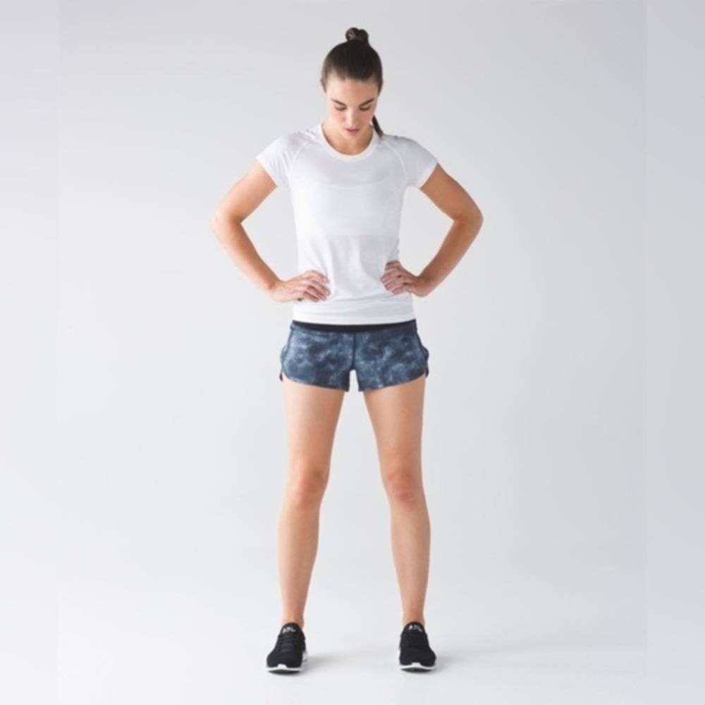 LULULEMON Speed Short Mini Diffusion White Black / Black size 4​​​